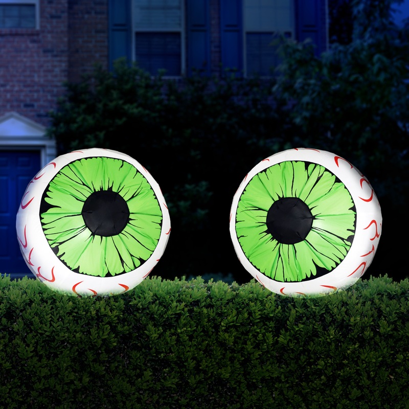 Syncfun 2 Pack Halloween Inflatable Huge Green Eyeballs with Build-in LEDs Halloween Blow up Yard Decorations,3 FT Diameter