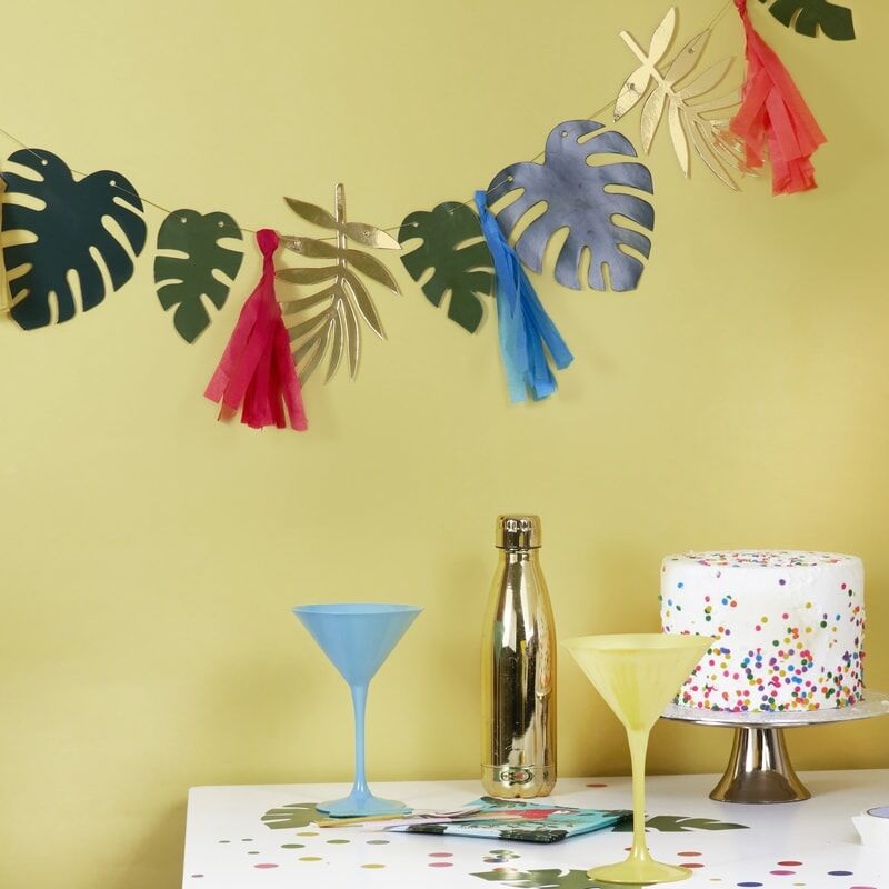 GOLD FOILED AND LEAF TASSEL GARLAND (2m)
