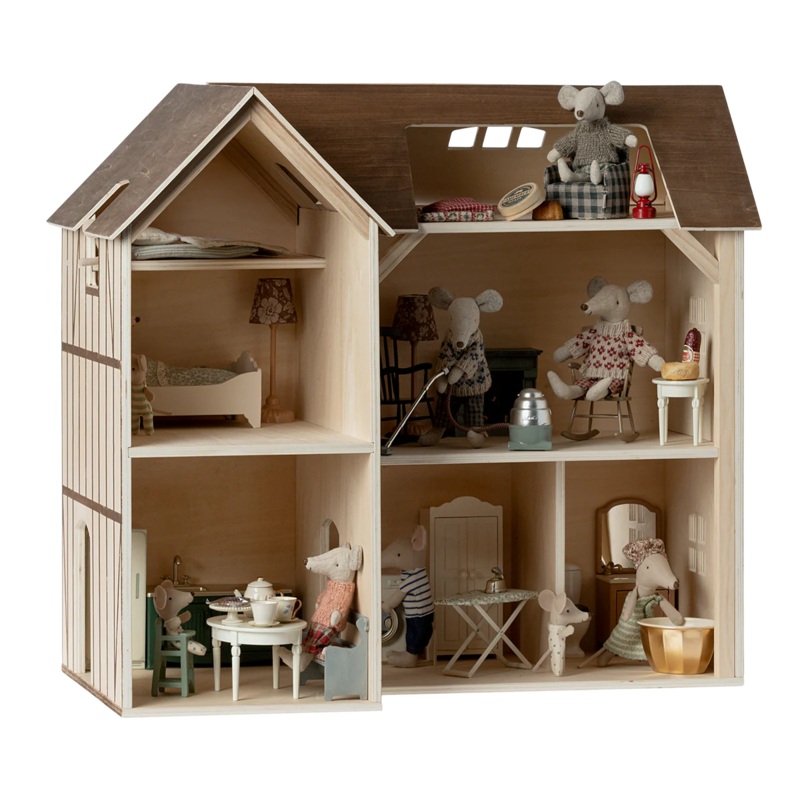 Assembled Mouse hole Farmhouse