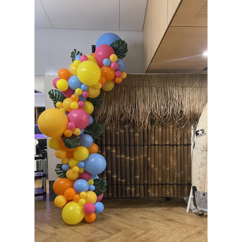 Tropical Luau Themed 3m Balloon Garland w Greenery