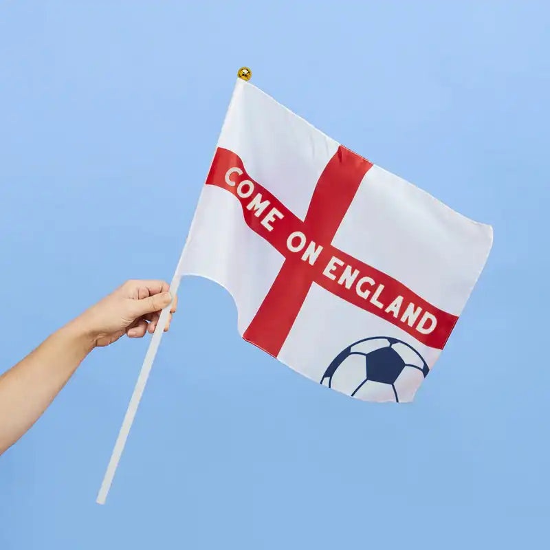 Come on England Large Waving Flags (x6)