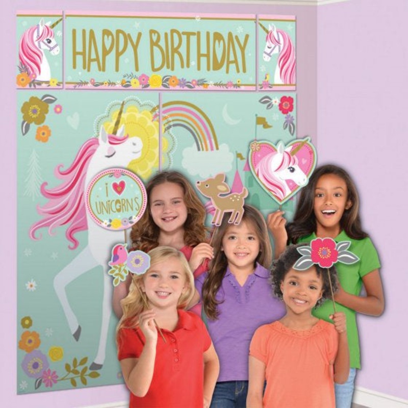 Unicorn Scene Setter with Photo Props