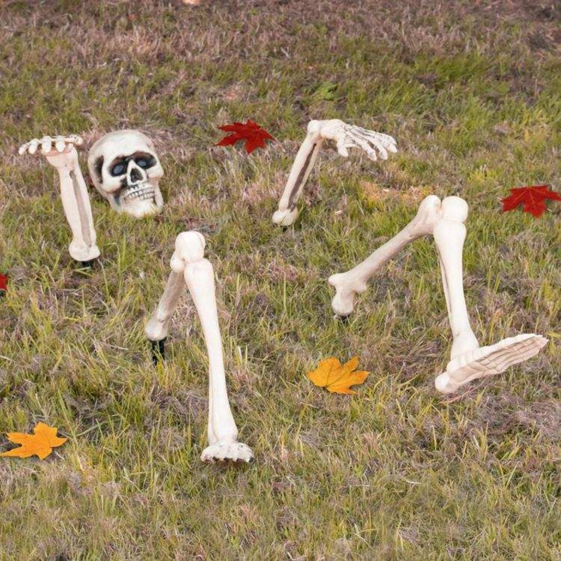 Halloween Garden Skeleton
