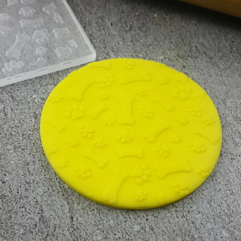 Paw Prints & Bones Pattern Plate